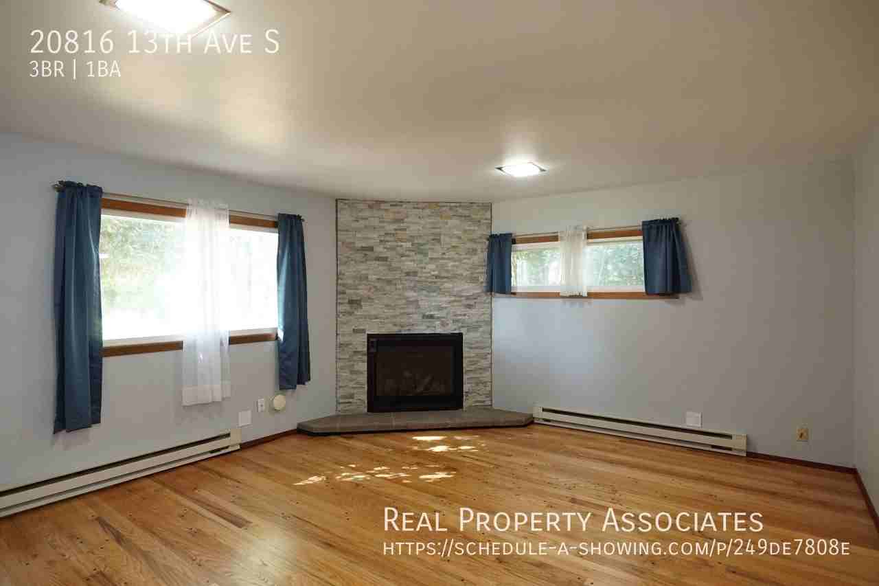 20816 13th Ave S - Photo 5 of 25
