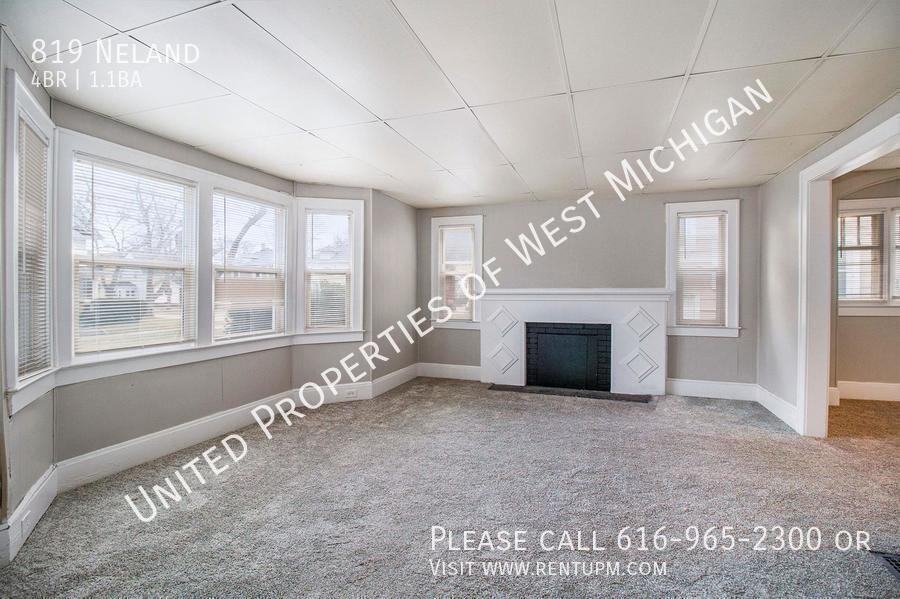 819 Neland Ave Se - Photo 3 of 20