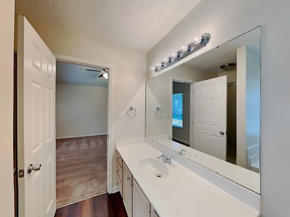 7804 Royce Hall Lane - Photo 3 of 11