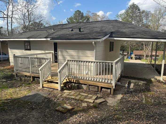 4704 Estonia St - Photo 2 of 17