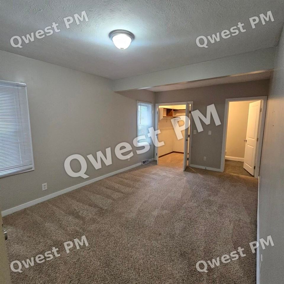 1127 Eastmont Dr Se - Photo 7 of 7