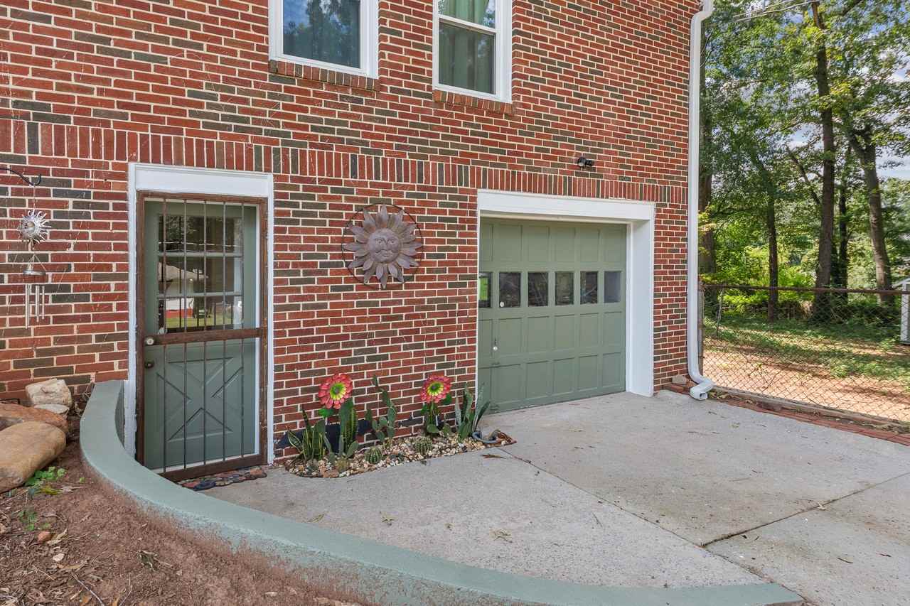 1375 Funston Ave Se #NA - Photo 2 of 14