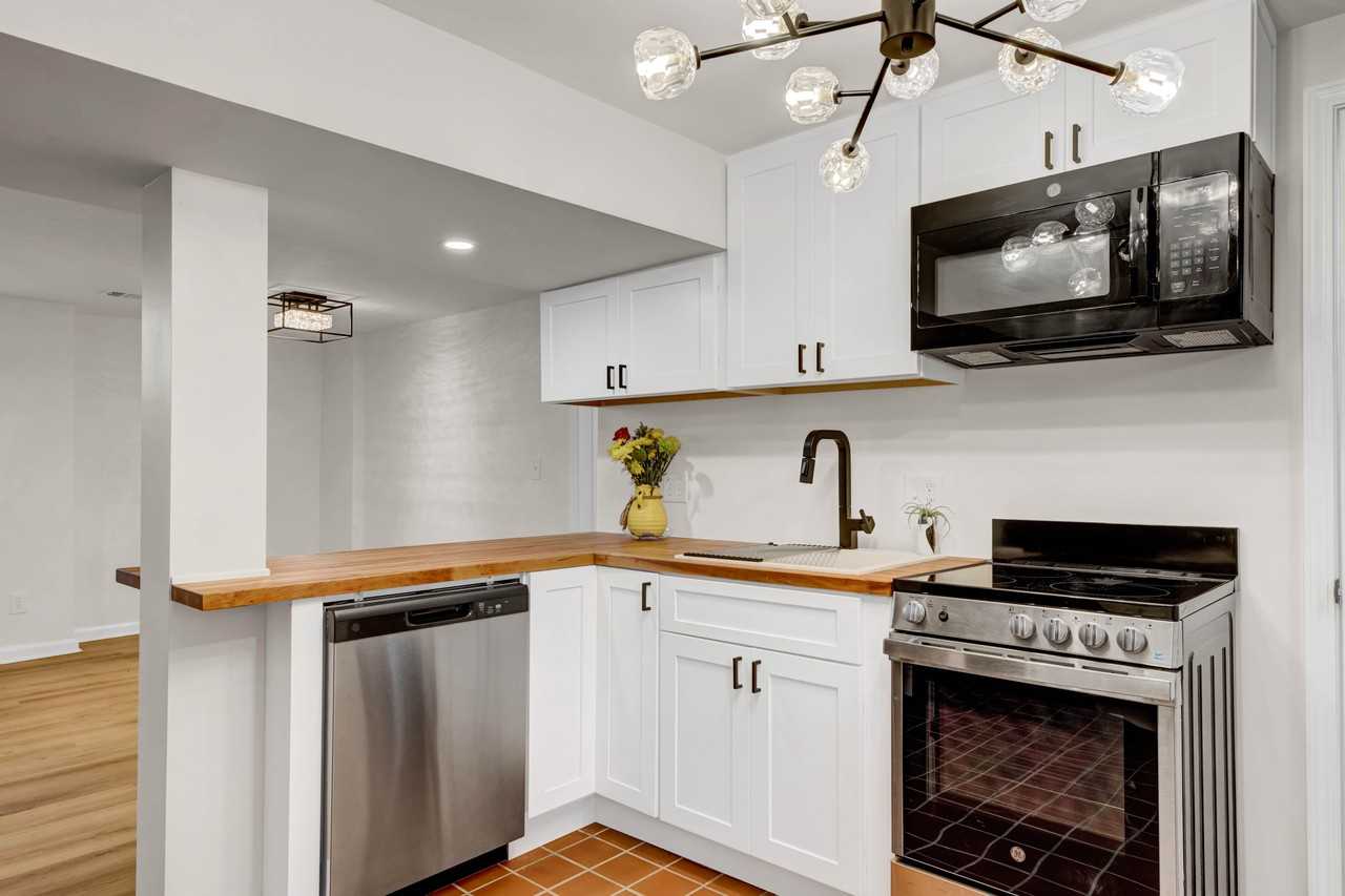1375 Funston Ave Se #NA - Photo 7 of 14
