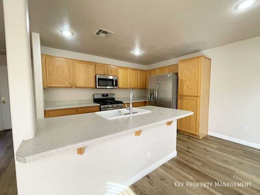 5281 Valencia Crest Ave - Photo 3 of 21