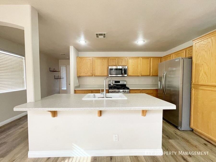 5281 Valencia Crest Ave - Photo 4 of 21