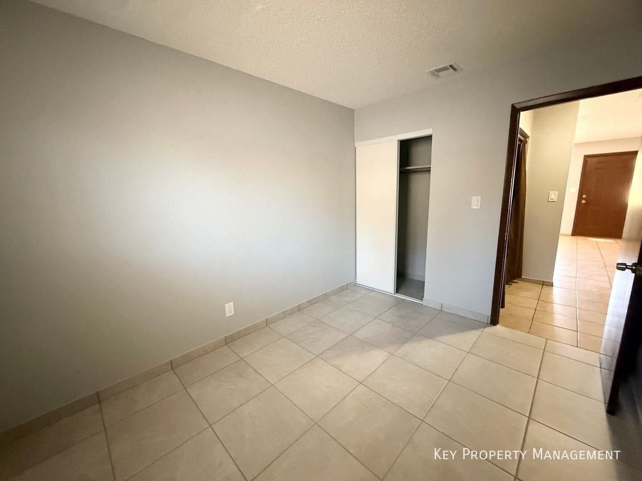 1405 N 22nd St #2 - Photo 7 of 12
