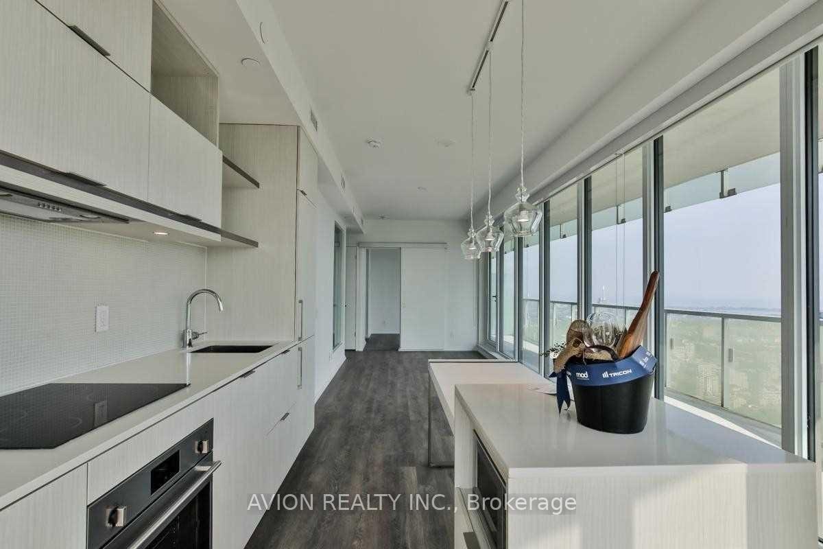 197 Yonge Street #4509 - Photo 7 of 14