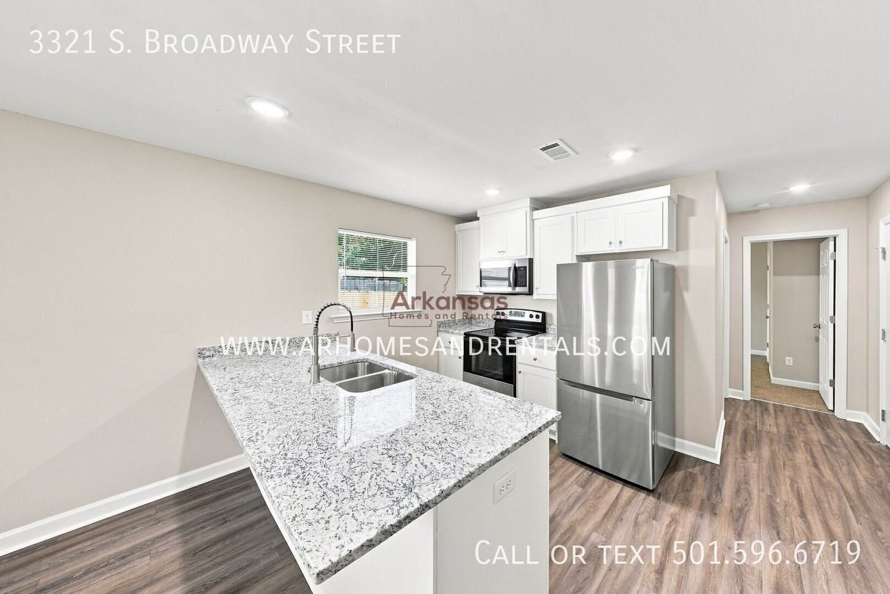 3321 Broadway St - Photo 4 of 15