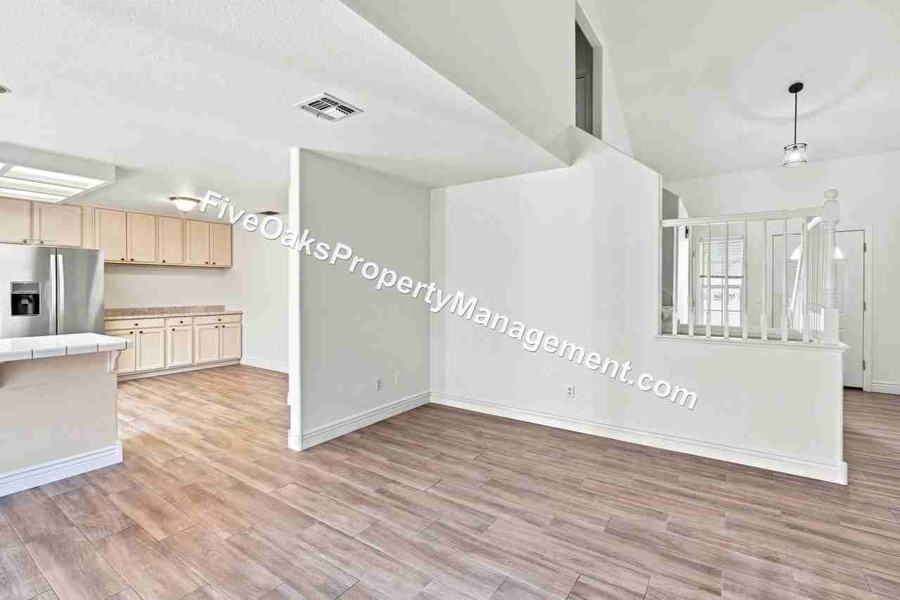3080 Cambridge Rd #1 - Photo 5 of 25