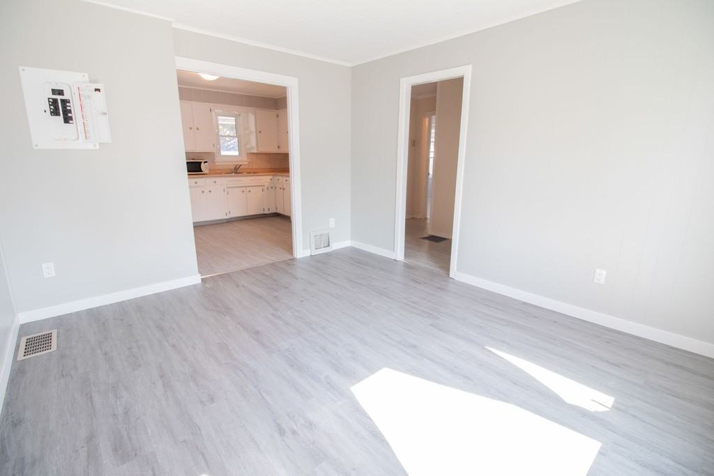 58 Churchill Ave - Photo 3 of 14