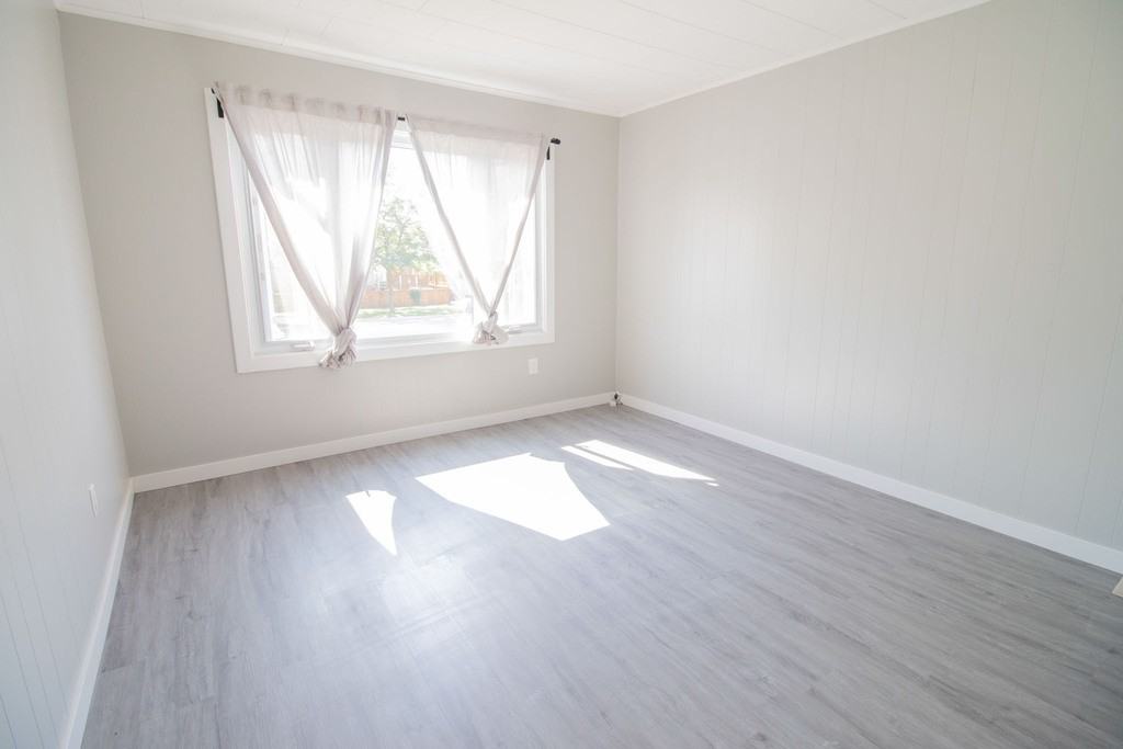 58 Churchill Ave - Photo 4 of 14