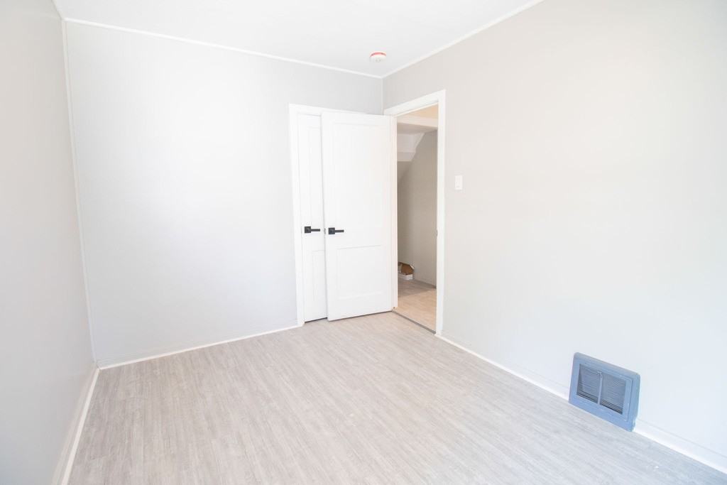 58 Churchill Ave - Photo 6 of 14