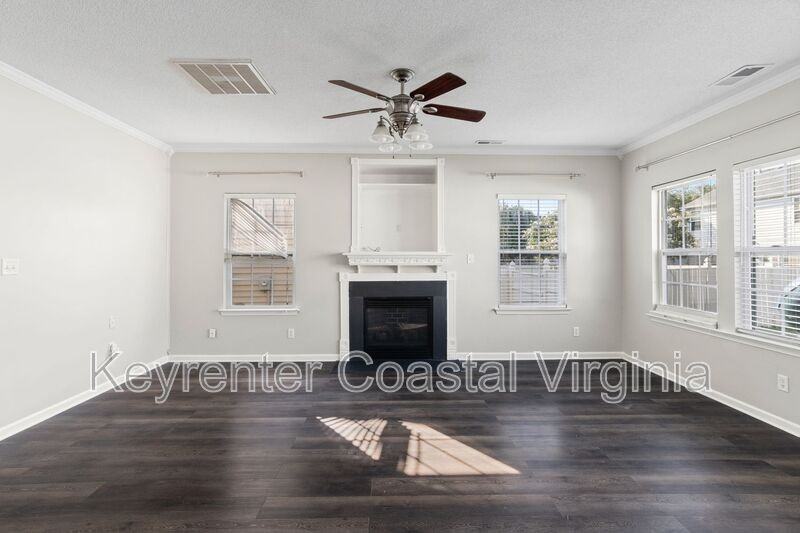 3503 Sedgefield St - Photo 6 of 24