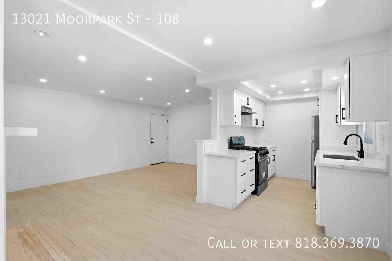 13021 Moorpark St #108 - Photo 6 of 19