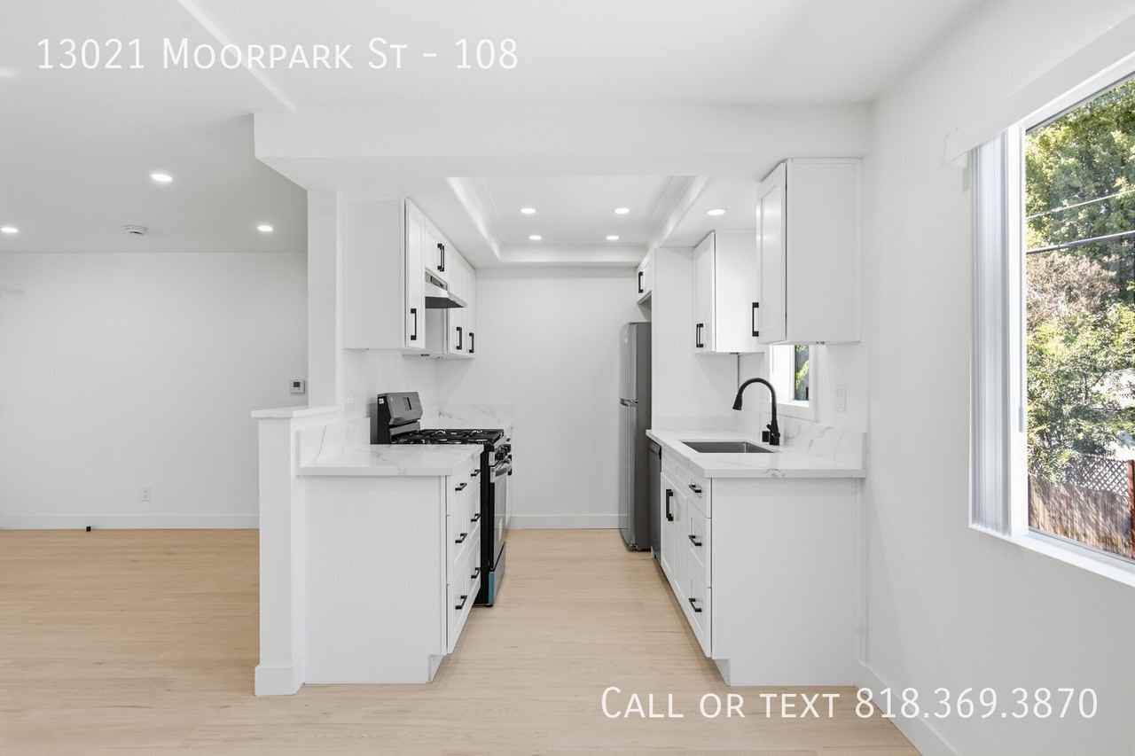 13021 Moorpark St #108 - Photo 7 of 19