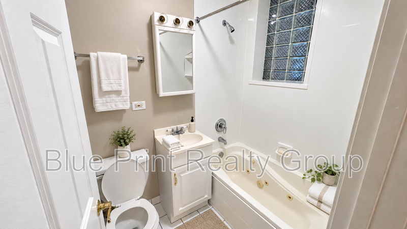 4712 S Saint Lawrence Ave #3W - Photo 6 of 27