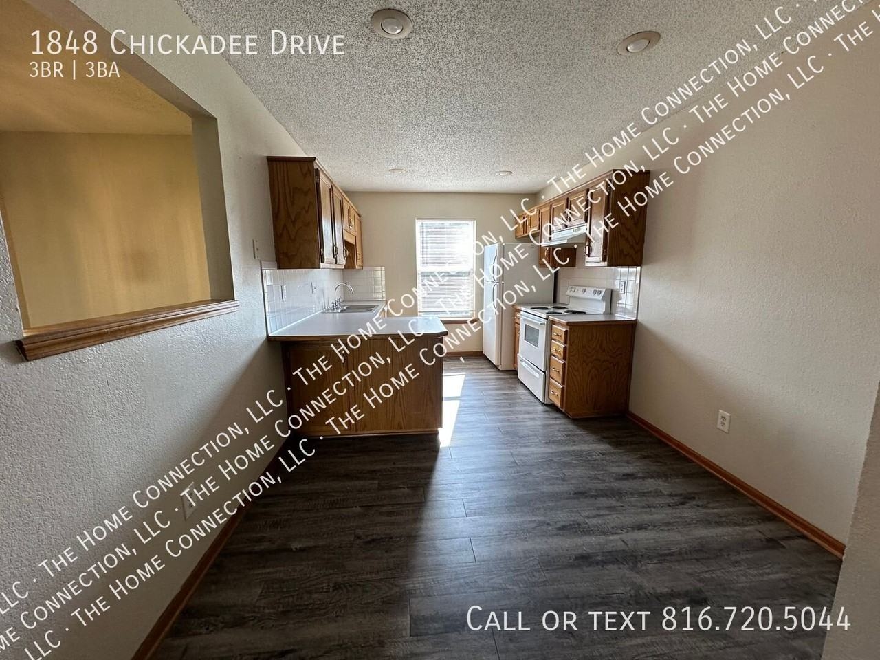 1848 Chickadee Dr - Photo 5 of 19