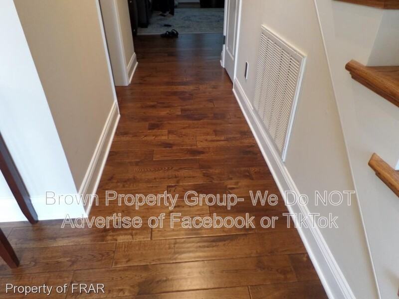 124 Highgrove Ct - Photo 5 of 34