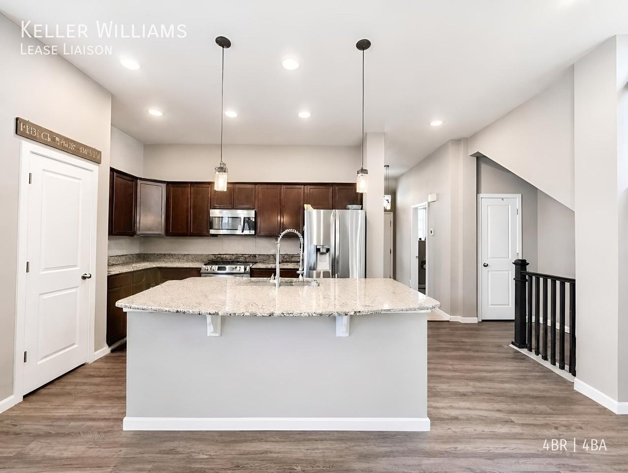 110 Mayflower St - Photo 6 of 24