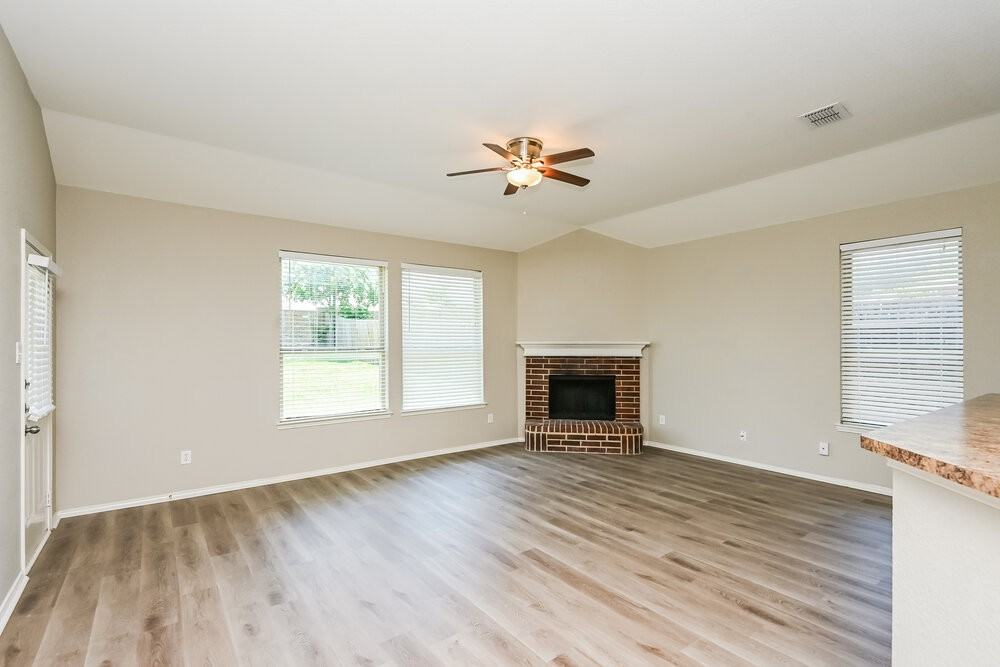 10105 Cougar Trl - Photo 5 of 20