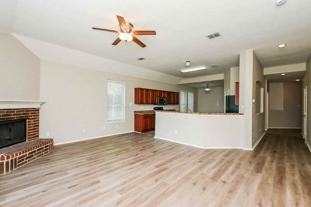 10105 Cougar Trl - Photo 6 of 20