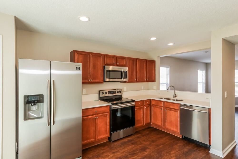 7422 Hawks Cliff Dr - Photo 5 of 14