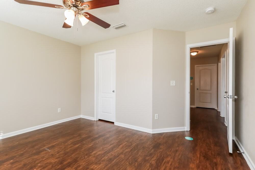 7422 Hawks Cliff Dr - Photo 7 of 14