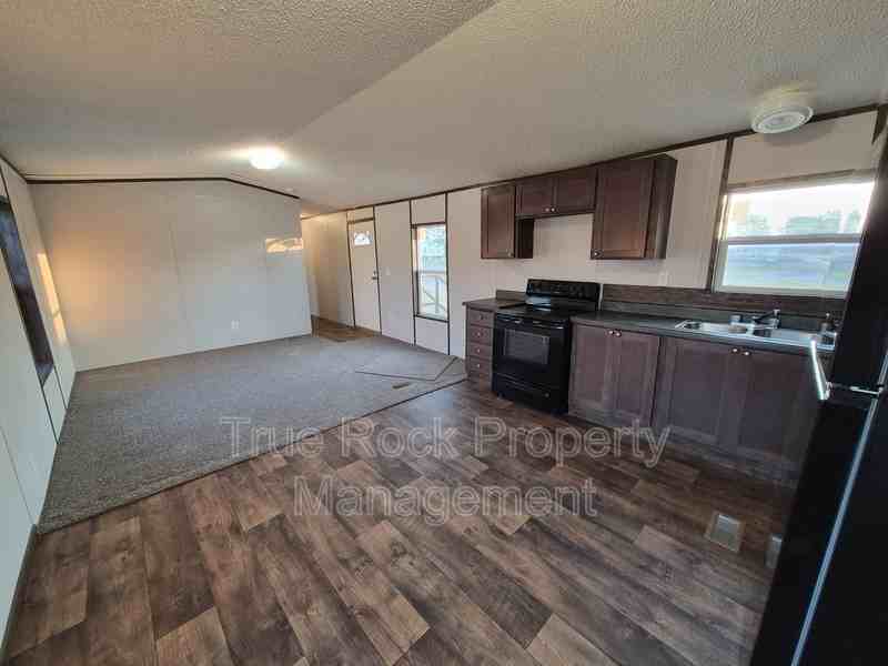 16213 County Road 3594 - Photo 3 of 15