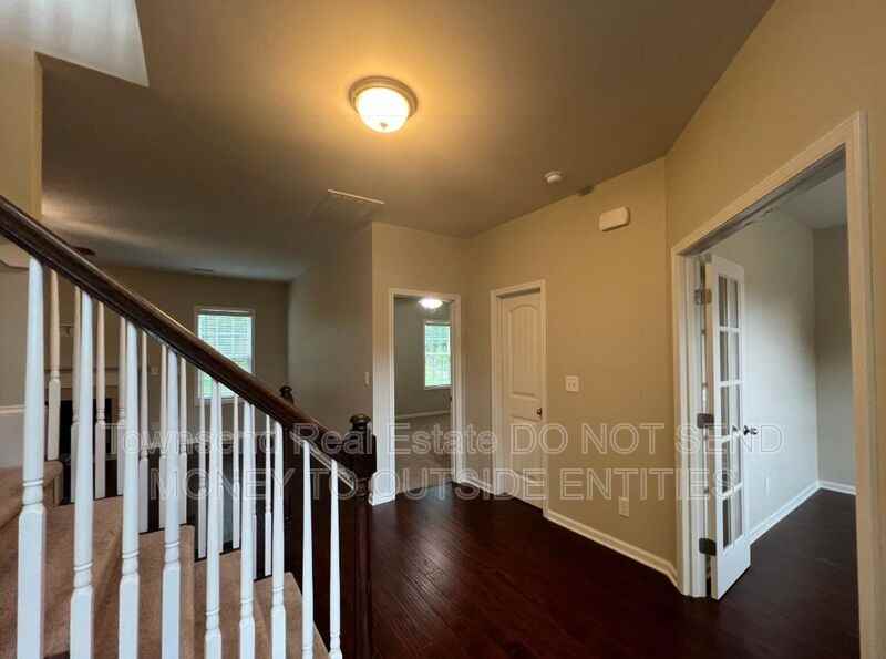 6426 Burnside Pl - Photo 6 of 38