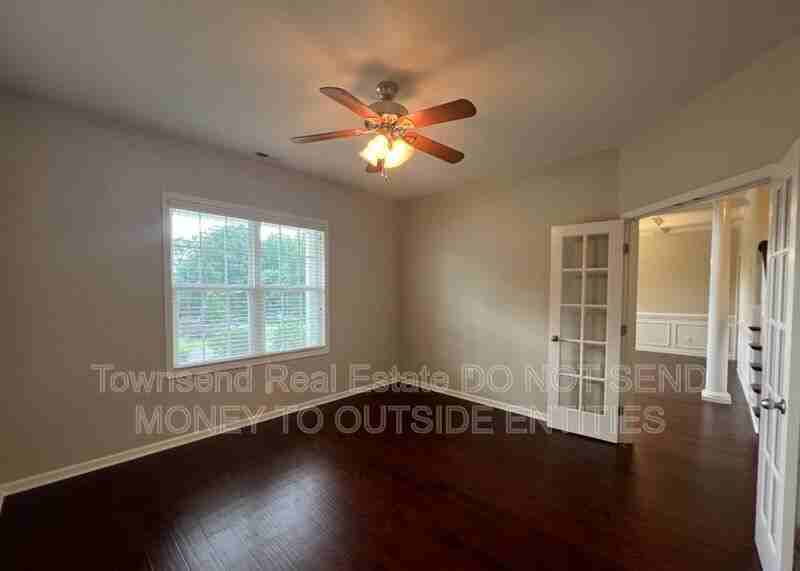 6426 Burnside Pl - Photo 7 of 38