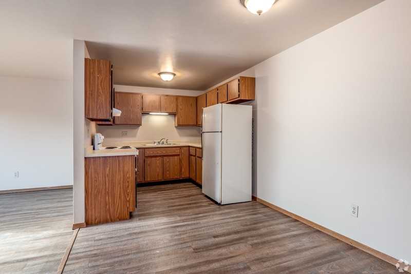 1721 Lenwood Ave #12 - Photo 3 of 15