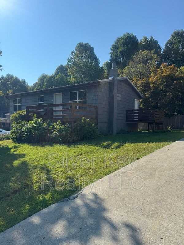 1603 Hutsell Dr - Photo 3 of 35