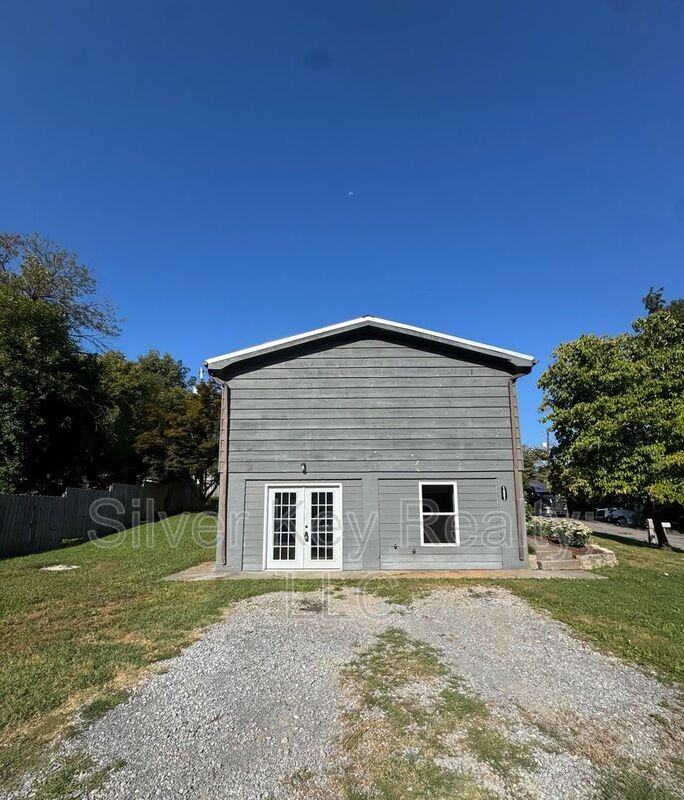 1603 Hutsell Dr - Photo 4 of 35