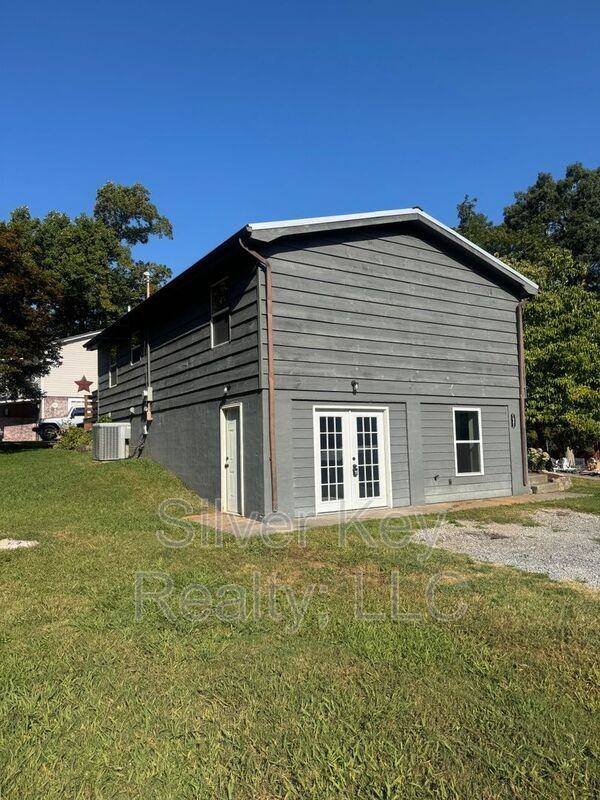 1603 Hutsell Dr - Photo 5 of 35