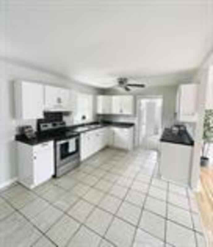 1842 Dewsberry Dr - Photo 6 of 18