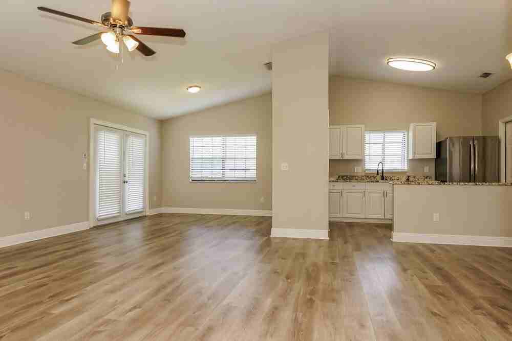 634 Monroe Harbor Pl - Photo 4 of 16