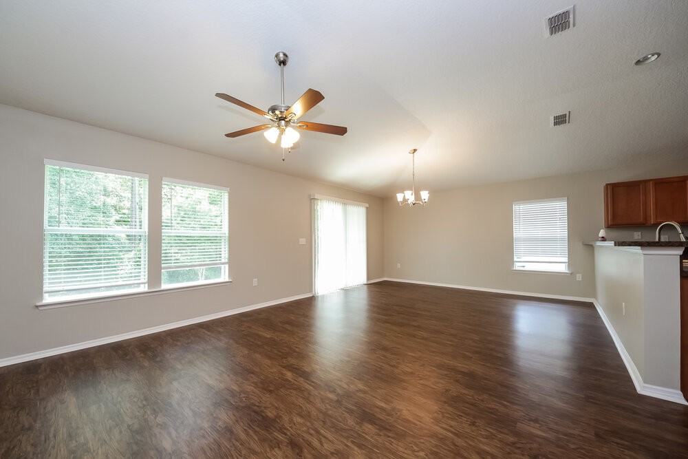11738 Silver Hill Dr - Photo 3 of 15