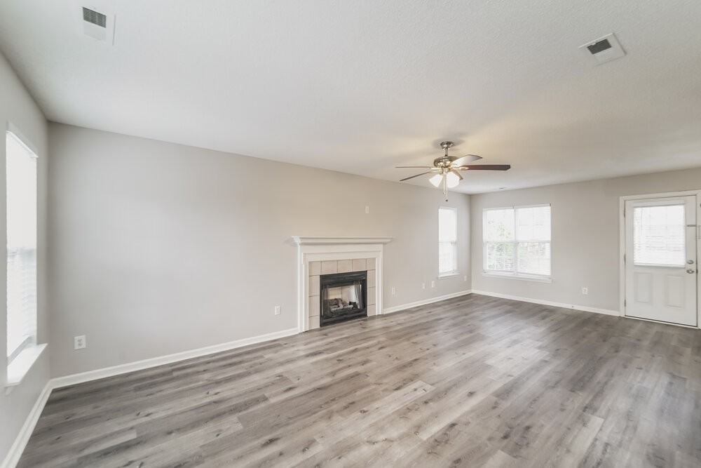 5727 Hedgecrest Pl - Photo 6 of 17