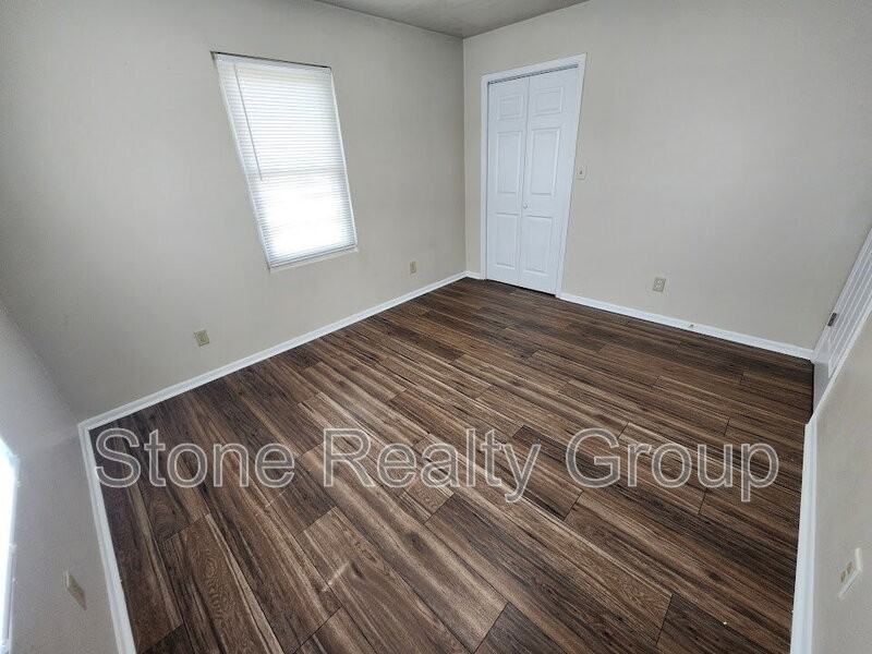 625 S Austin St #2A - Photo 4 of 6