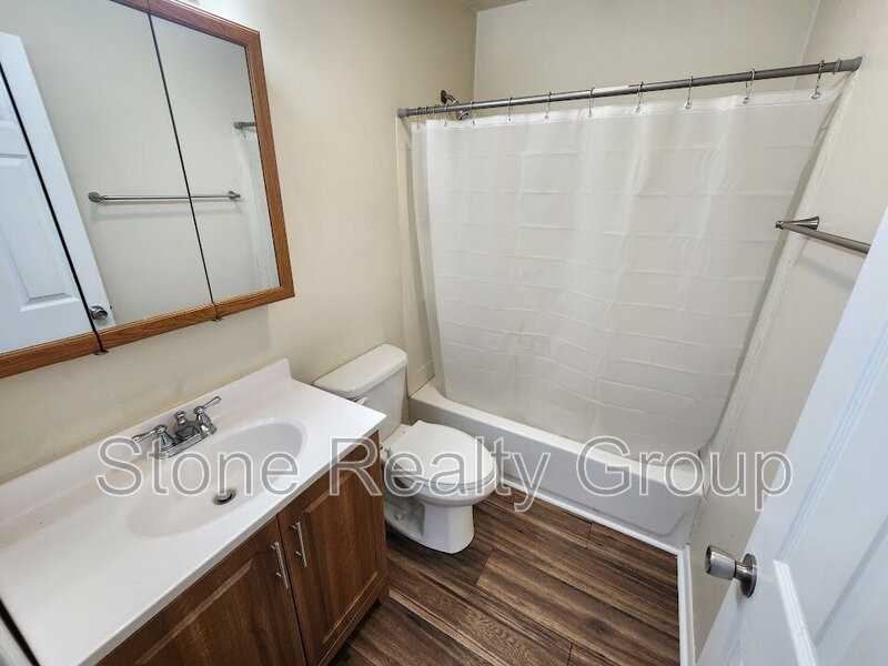 625 S Austin St #2A - Photo 6 of 6