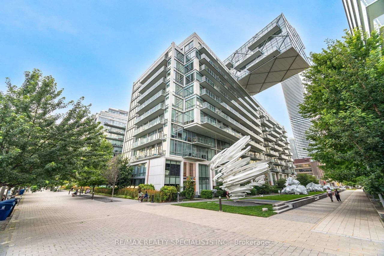 29 Queens Quay East - Photo 4 of 42