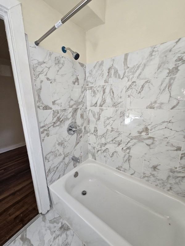 217 E Leigh St #1 - Photo 6 of 11