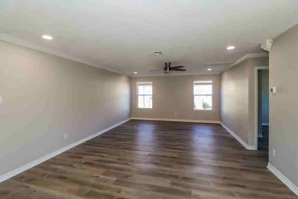 121 Camellia Dr - Photo 4 of 16