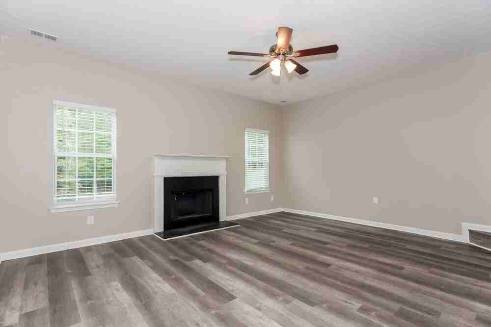 700 Lake Joyce Ln - Photo 4 of 17