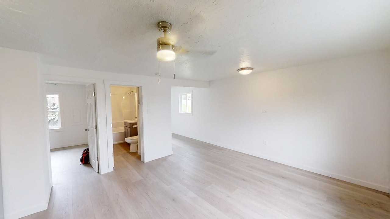 11518 Ne Sandy Blvd #11 - Photo 6 of 23