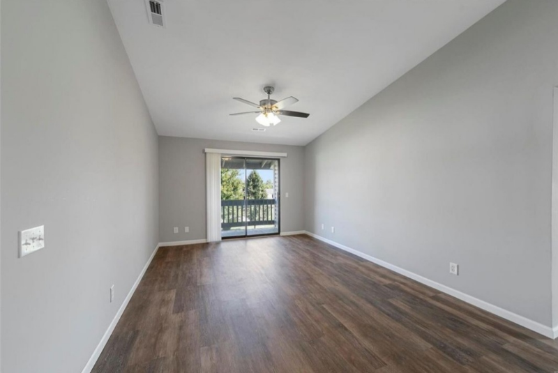 1630 Summergate Pkwy - Photo 2 of 16