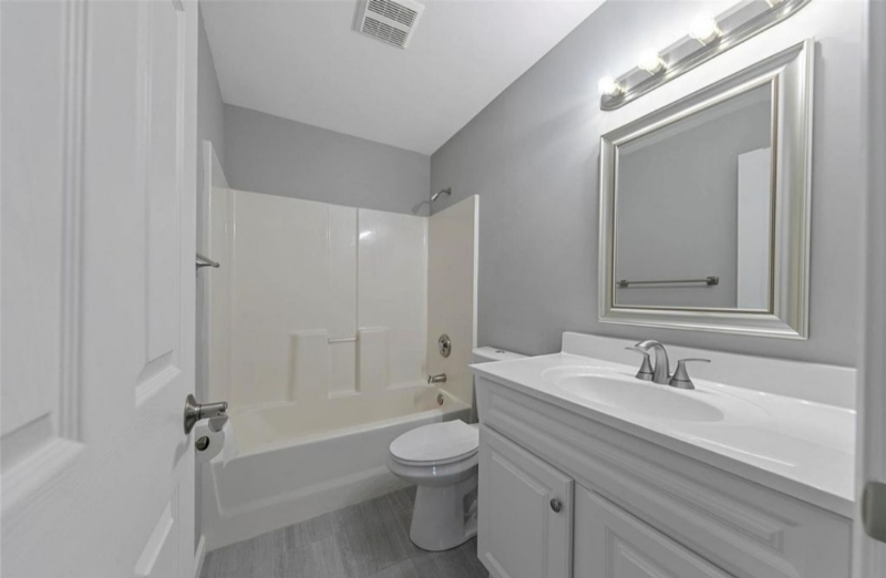 1630 Summergate Pkwy - Photo 5 of 16