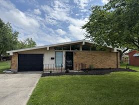 108 Brownstone Dr - Photo 1 of 1