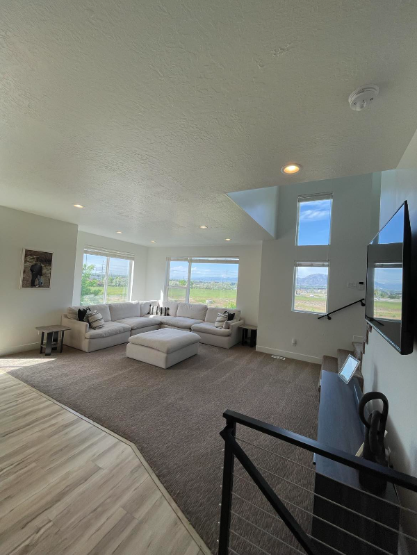 584 Lewski Ln - Photo 3 of 17