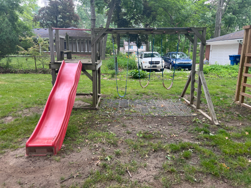 3329 Maple Dr - Photo 4 of 16